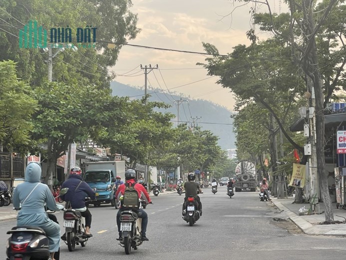 💥BÁN GẤP NHÀ 2 MẶT TIỀN LẠC LONG QUÂN - - LÔ GÓC - GIÁ 4,6 TỶ