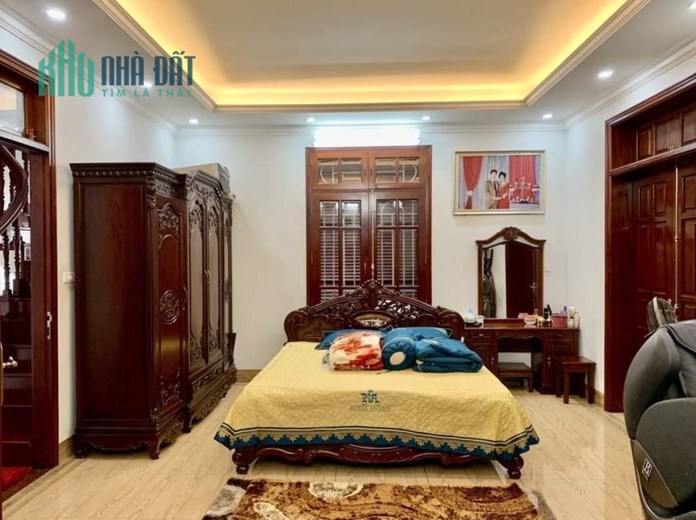Nhỉnh 11 tỷ nhà liền kề TT10 TT9 KĐT Văn Quán gần hồ Văn Quán 70m2x4T. LH 0989.62.6116