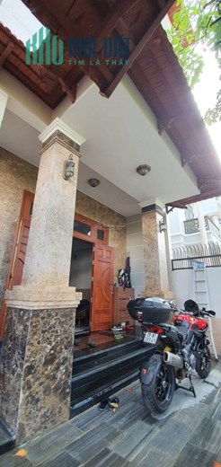 Chính chủ cần bán biệt thự 400m2 ven sông ngay trung tâm quận 9.