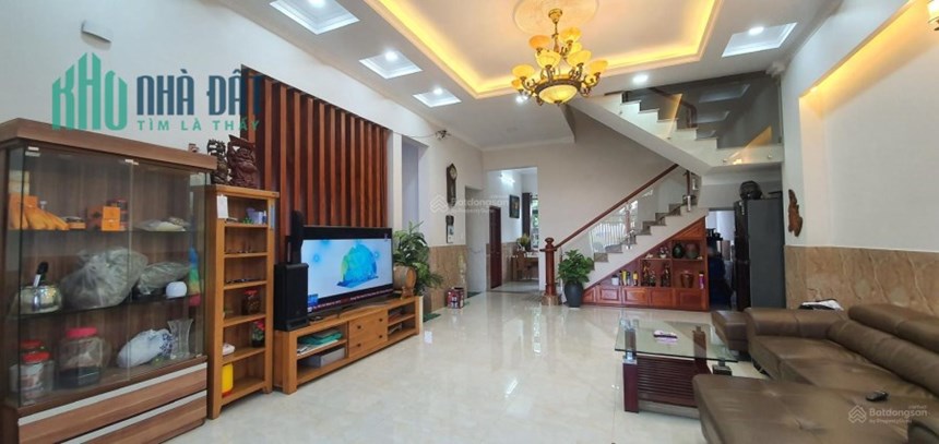 Chính chủ cần bán biệt thự 400m2 ven sông ngay trung tâm quận 9.