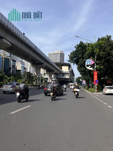 Bán nhà mặt phố Nguyễn Trãi, giá chỉ 5 tỷ hơn