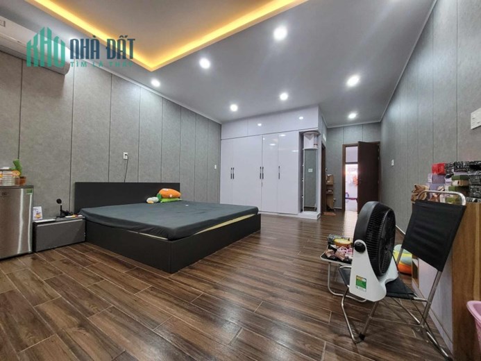 NHÀ ĐẸP, ĐƯỜNG RỘNG, GIÁ RẺ - THÀNH PHỐ THỦ ĐỨC
CẠNH VINHOMES NGUYỄN XIỂN, 105M2, 4 TẦNG, GIÁ CHỈ