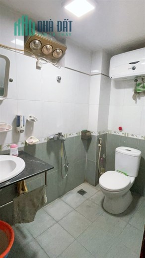 BÁN NHÀ GIA QUẤT- LÔ GÓC - NHÀ DÂN XÂY - VỊ TRÍ ĐẸP - 4 CHỖ ĐỖ CỬA 

 Nhà Gia Quất 41/45m2, 4