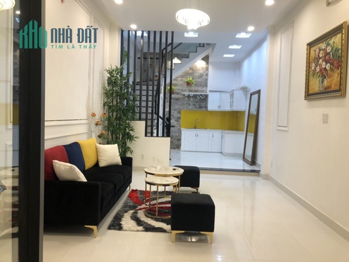Sở hữu nhà đẹp rẻ 4 x 11m 1 trệt 4 lầu Đất Thánh Tân Bình TP.HCM