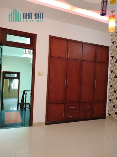 CHO THUÊ nhà 3 tầng Cách Mạng Tháng Tám Quận 10 – Giá thuê 32 triệu/tháng gần vòng xoay 3/2 khu vực