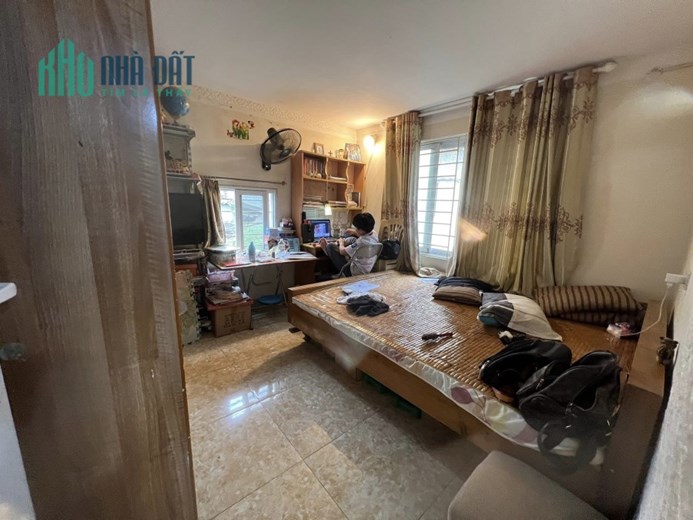 Bán Gấp! 1.05 tỷ nhà Tập thể Phương Mai 70m 2 ngủ 3 thoáng mới đẹp ở ngay
