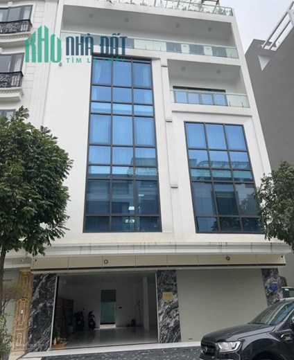 Cho thuê nhà Ngã Tư Sở, 100m2 6 tầng mặt tiền 6m thông sàn thang máy làm văn phòng