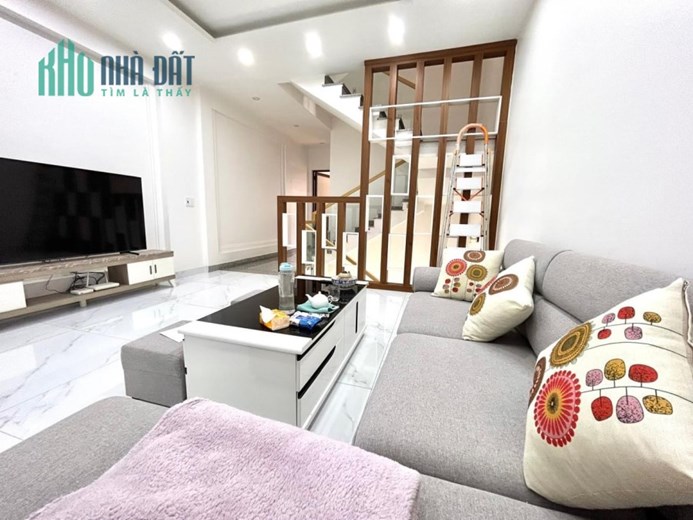QUÁ ĐỈNH, VƯƠNG THỪA VŨ, LÔ GÓC, Ô TÔ ĐỖ, 58M, 6.X TỶ
