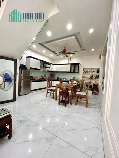 QUÁ ĐỈNH, VƯƠNG THỪA VŨ, LÔ GÓC, Ô TÔ ĐỖ, 58M, 6.X TỶ