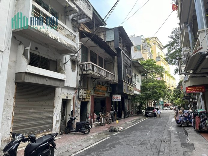 Mặt phố Yên Ninh giá 33.2 tỷ, 86m x 3 Tầng , Kinh doanh tốt