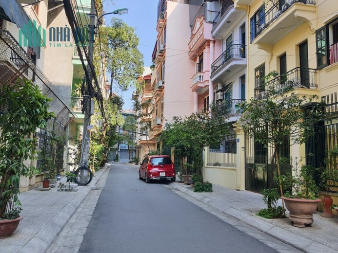 Bán nhà Hai Bà Trưng 70m2 mặt tiền 5m 13 tỷ ngõ 5m oto, chính chủ