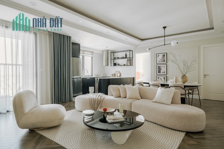 Bán nhà Hai Bà Trưng 70m2 mặt tiền 5m 13 tỷ ngõ 5m oto, chính chủ