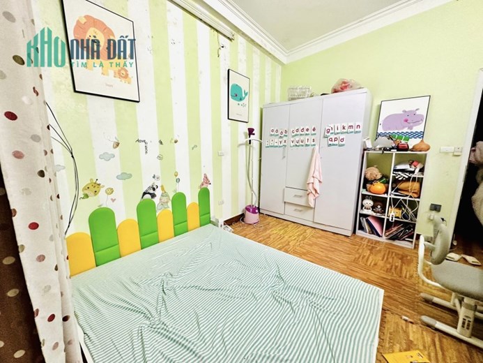 Bán nhà phố Văn Chương, 15m ra phố, nhà đẹp, 40m, 5T, 4.3 tỷ
