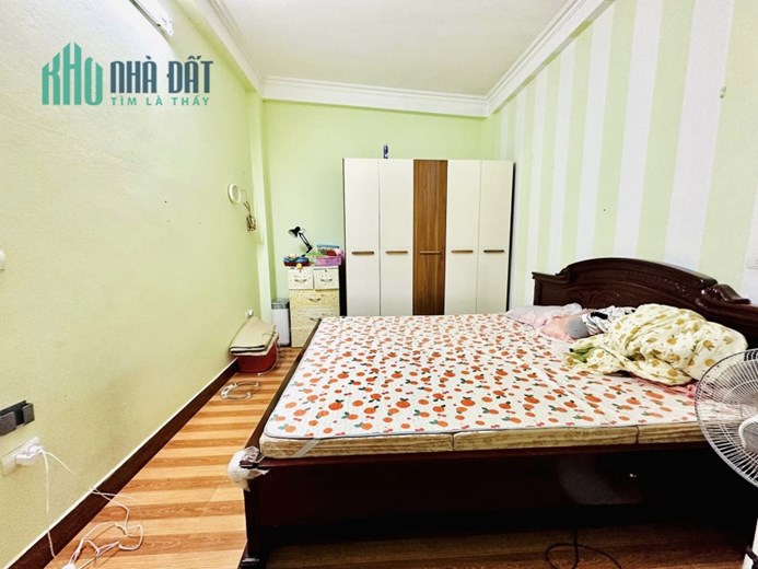 Bán nhà phố Văn Chương, 15m ra phố, nhà đẹp, 40m, 5T, 4.3 tỷ