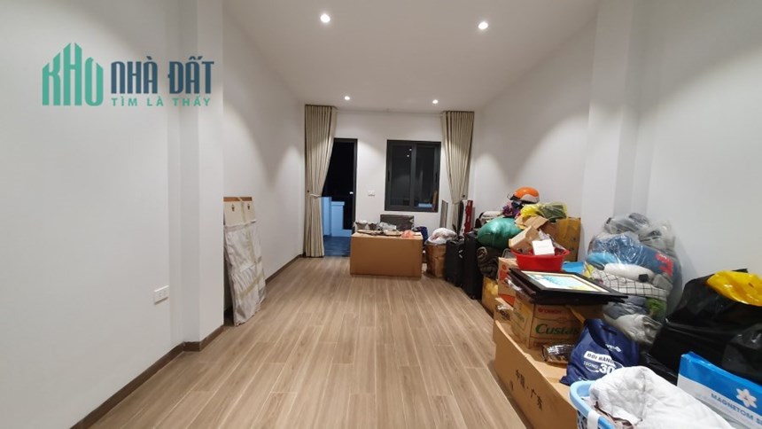 ÂU CƠ - GARA 7 CHỖ, THANG MÁY, NỘI THẤT NHẬP KHẨU 9.1 TỶ