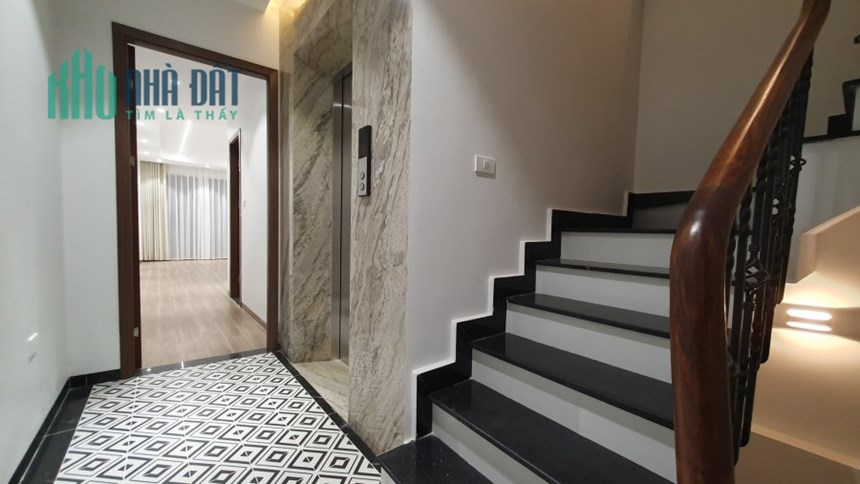 YÊN PHỤ - GARA 7 CHỖ, THANG MÁY XỊN, NỘI THẤT NHẬP KHẨU 9.3 TỶ