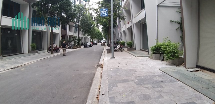 Cho thuê nhà dự án Ngân Hà, Tố Hữu, 100m2 6T hoàn thiện đẹp làm văn phòng, nhà ở