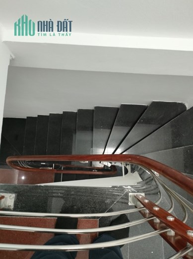 Bán nhà Tôn Đức Thắng 46m2 4 tầng, lô góc siêu thoáng, ngõ thông, 4.3 tỷ