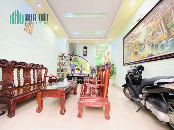 Bán nhà ngõ Văn Chương, 15m ra phố, nhà đẹp, 43m, 5T, 4.3 tỷ
