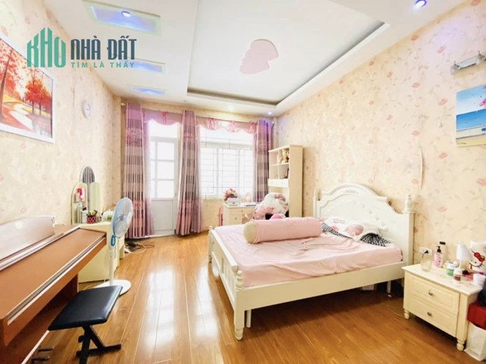 Bán nhà ngõ Văn Chương, 15m ra phố, nhà đẹp, 43m, 5T, 4.3 tỷ