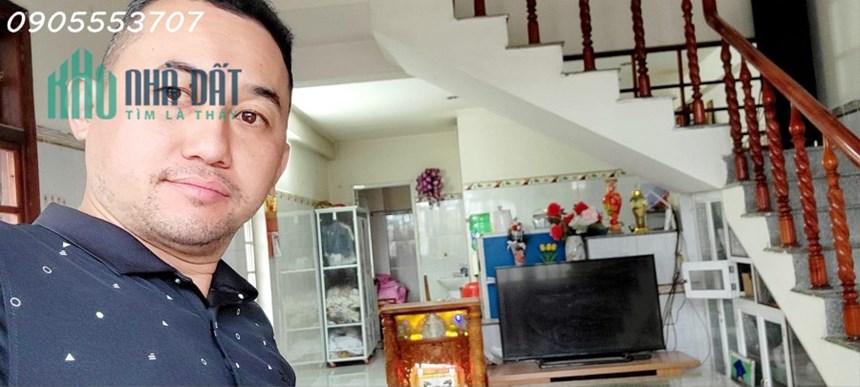 Hàng đầu tư HOTgiá 2,25 tỷ, Dt: 141m2 có nhà 2 tầng kiên cố, sau có 3 phòng trọ. Kiệt ô tô PHẠM NHƯ