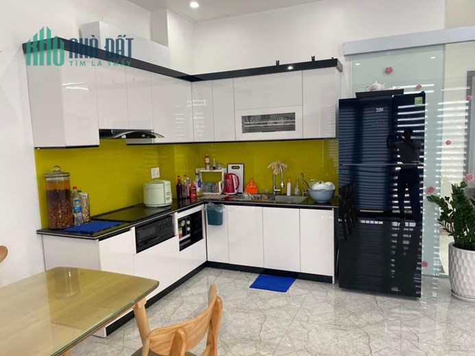 Chuyển nhượng căn góc 61m2 5 tầng Hùng Duệ Vương, Thượng Lý