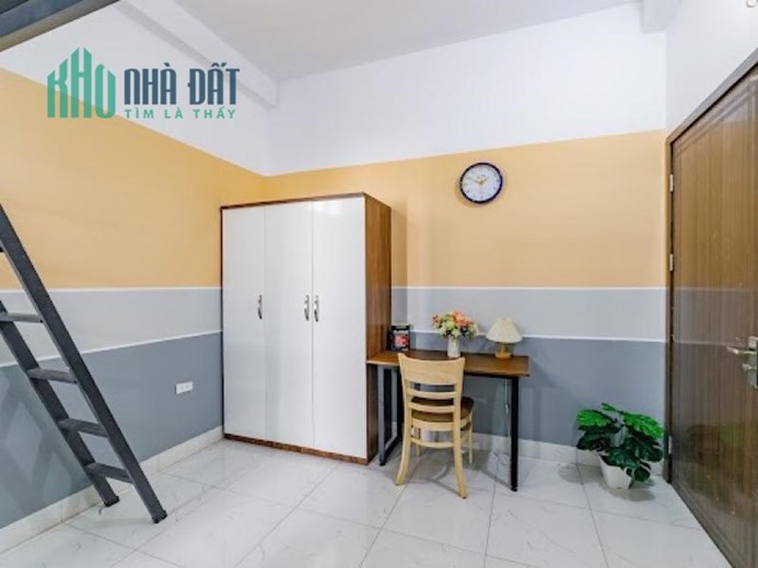 Nhà Cầu Giấy 320m2 thu về 3,2 Tỷ/1 năm, ngay mặt đường, nội thất đầy đủ, chỉ 55 tỷ, 2 thang máy,