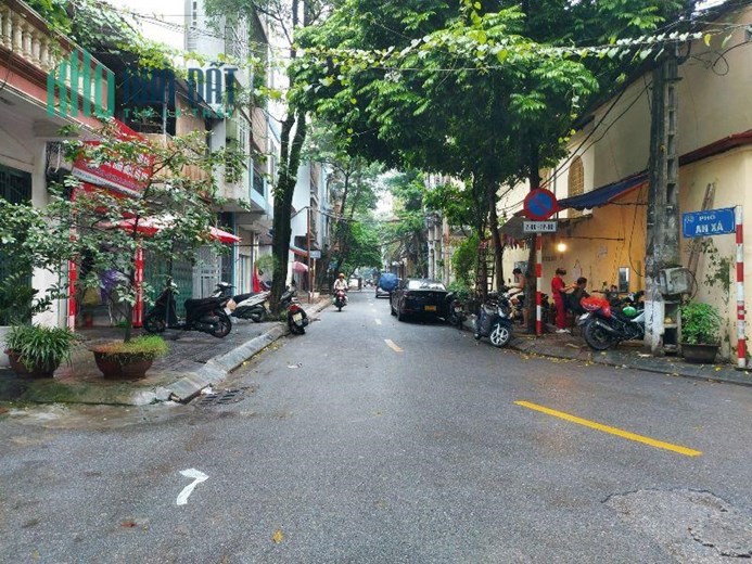Nhà Cầu Giấy 320m2 thu về 3,2 Tỷ/1 năm, ngay mặt đường, nội thất đầy đủ, chỉ 55 tỷ, 2 thang máy,