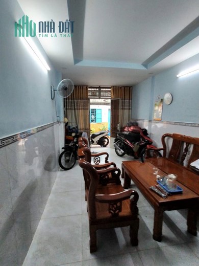 NHÀ 2 TẦNG - KHU VIP GÒ VẤP - 40M MẶT TIỀN HẺM THÔNG THUẬN TIỆN DI CHUYỂN - GIÁP TÂN BÌNH - 3PN- 2