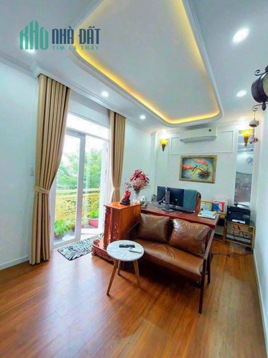 Bán nhà Gò Vấp, 74m2, ngang 5m hiếm, 3 tầng lầu, oto ngủ trong nhà chỉ 5.65 tỷ