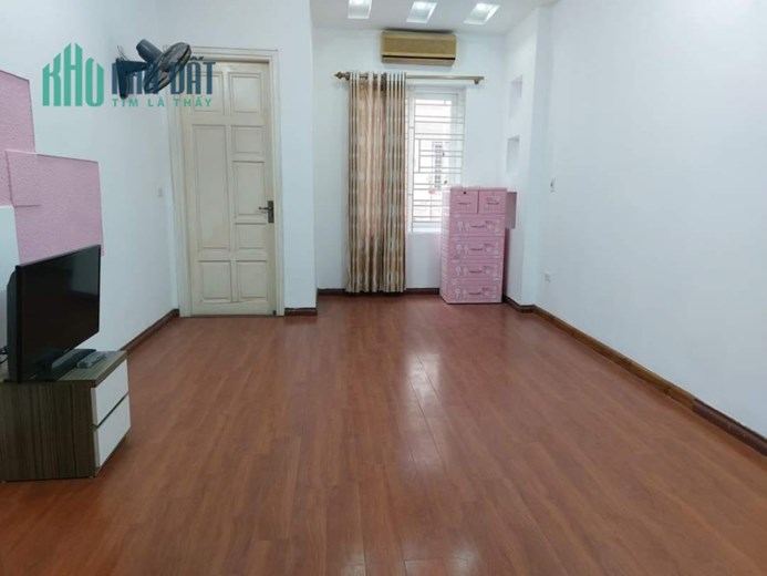 Bán nhà Vĩnh Hưng, Hoàng Mai, ngõ nông rộng gần ô tô chỉ nhỉnh 3 tỷ có nhà mới ở ngay