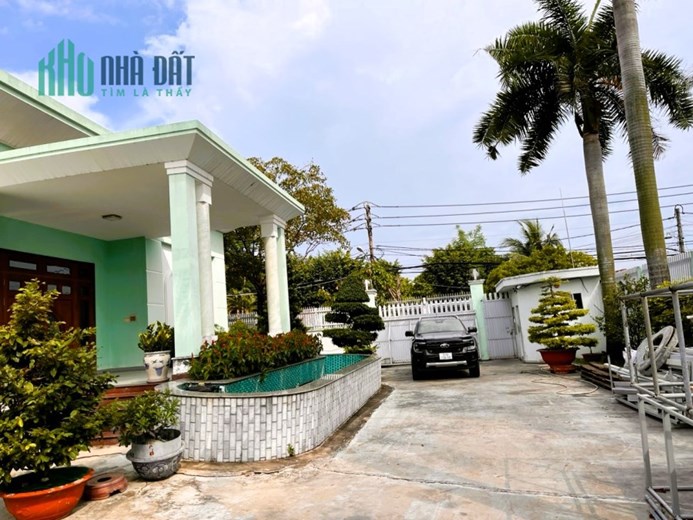 Cho thuê nhà 2100m2 mặt tiền đường 11 Trường Thọ