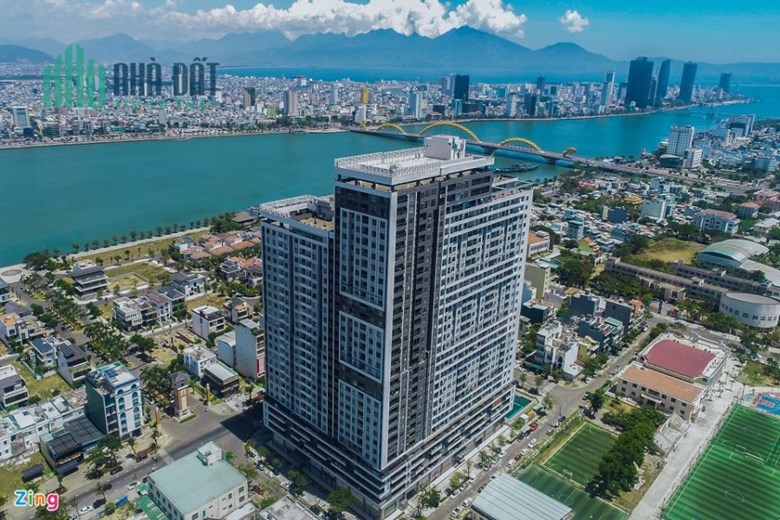 DUY NHẤT, Lô vip MONACHY, 135m2, sân vườn, bể bơi, 3 mặt tiền, nhỉnh 3 tỷ
