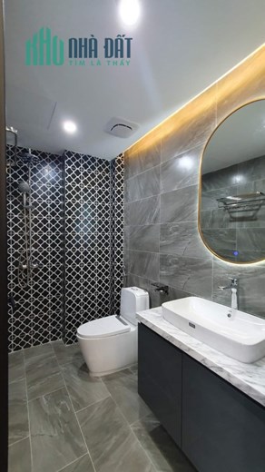 Bán nhà Hồ Ba Mẫu,mặt tiền 5,5M, 7 tầng ,4 ngủ. Ba bước ra hồ,gần các trường Đại học,vô vàn tiện ích