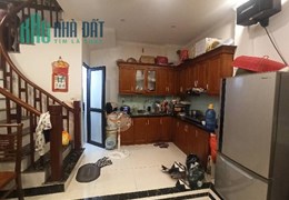 Bán nhà tặng TOÀN BỘ NỘI THẤT  trị giá 500 triệu.DT 38m x 5 tầng, MT5m  NHƯ MỚI xây. Chỉ 2,95 tỷ.