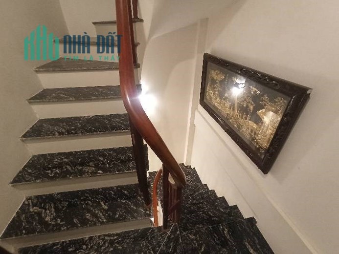 Bán nhà tặng TOÀN BỘ NỘI THẤT  trị giá 500 triệu.DT 38m x 5 tầng, MT5m  NHƯ MỚI xây. Chỉ 2,95 tỷ.