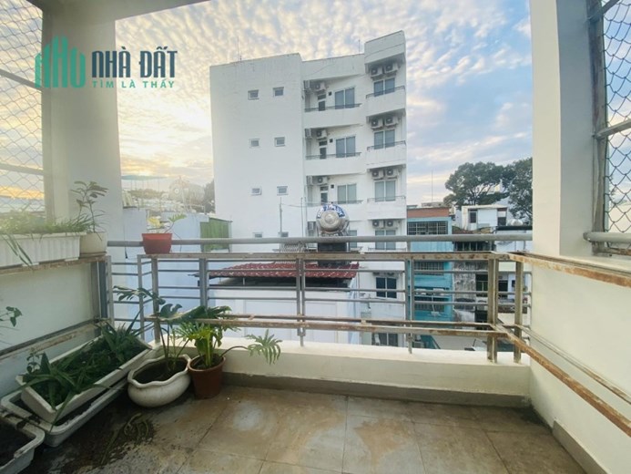 Ngộp Cách mạng tháng8 - Quận 3 - 38m2 - 5 tầng CHDV