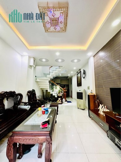 BÁN NHÀ 3 TẦNG, 88M2 NHỈN 7 TỶ. ĐẦY ĐỦ NỘI THẤT, HẺM RỘNG CÁCH MT 50M.