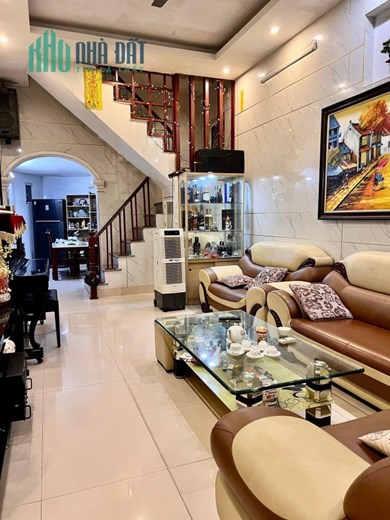 Bán nhà riêng Xuân Thủy Cầu Giấy 45m2 5 tỷ 5, mua bán nhà riêng Cầu Giấy giá rẻ