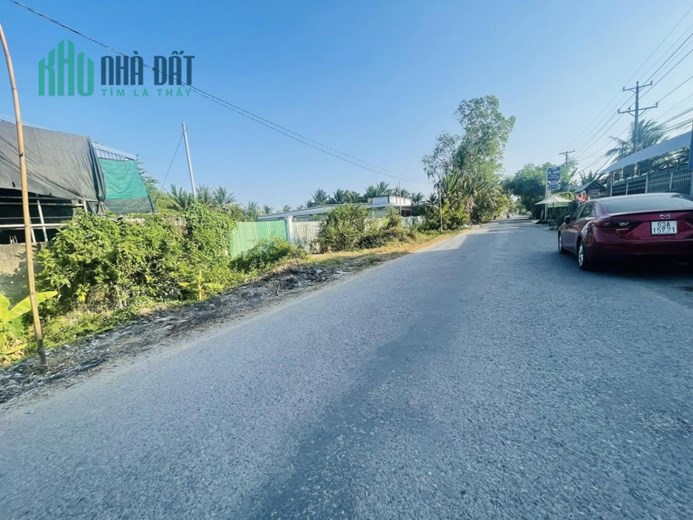 Bán 1 xưởng đang làm nhà máy cơ khí.