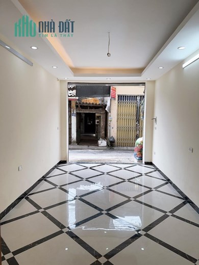 Bán nhà Tây Hồ 35 m  Ô TÔ vào, 4  tầng, 6  tỷ 1