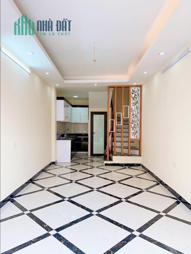 Bán nhà Tây Hồ 35 m  Ô TÔ vào, 4  tầng, 6  tỷ 1