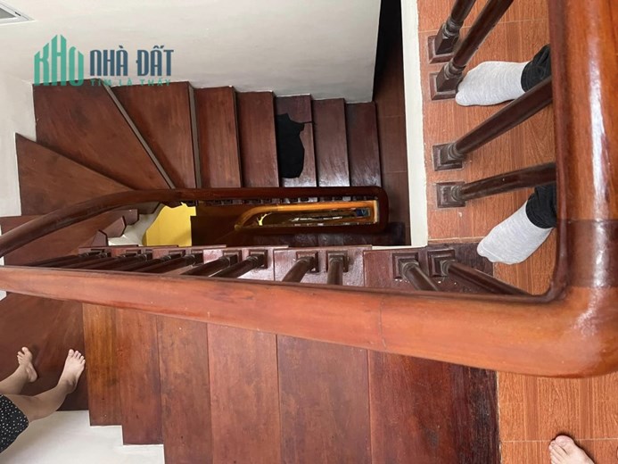 Bán nhà Tây Hồ 55 m  Ô TÔ Đỗ Cửa, 9  tỷ 8