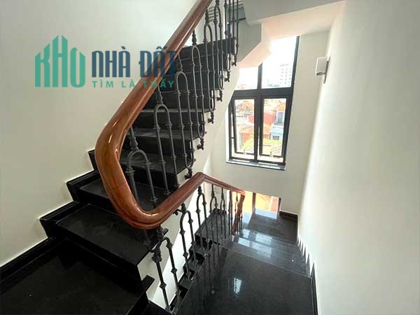 Bán Tòa Văn Phòng 9 Tầng Xây Mới MP Bạch Mai.DT 281m2, nở hậu.Giá 140 TỶ