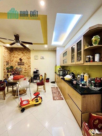 CẦN BÁN NHÀ PHỐ THÁI HÀ: 44M2 x 4 TẦNG, NỘI THẤT ĐẸP LONG LANH, VINFAST 7 CHỖ DỪNG ĐỖ, CHỈ 7.7 TỶ