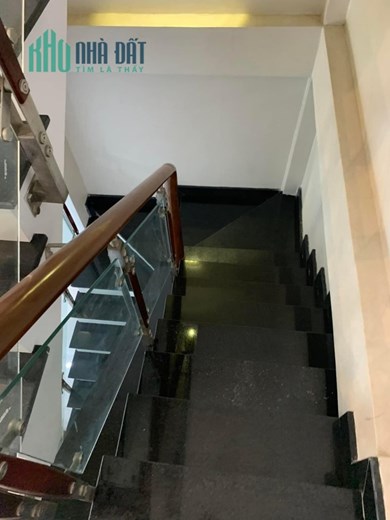 NHÀ ĐẸP - GIÁ TỐT - Cần Bán Căn Nhà Vị Trí Đắc Địa Tại Quận 7, TP HCM