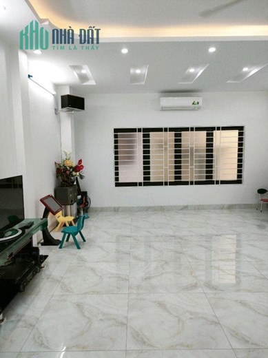 ÂU CƠ - Ô TÔ TRÁNH, THANG MÁY XỊN, NỘI THẤT CAO CẤP 9.2 TỶ