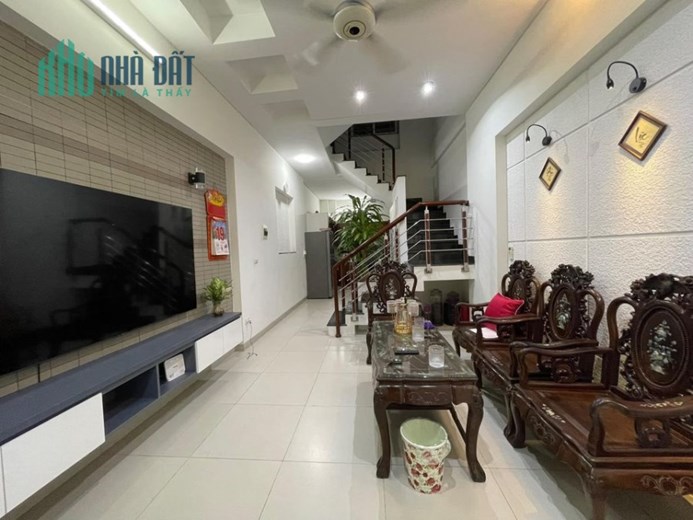 Bán nhà Đặng Văn Ngữ 40m2 đẹp hiếm phân lô 2 mặt thoáng ở cực thích chỉ 4,4 tỷ