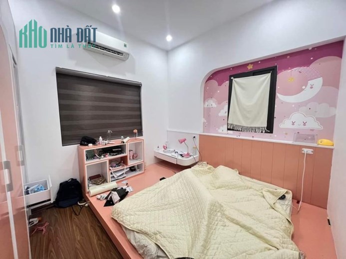 Bán nhà Văn Quán, phân lô ô tô đỗ cửa, 2 mặt thoáng 45m2. Giá chỉ 5.7 tỷ