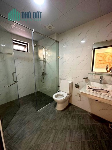 HƠN 2 TỶ CÓ NGAY 5 TẦNG LÔ GÓC VỪA Ở KINH DOANH NHỎ Ô TÔ ĐỖ CỬA TT BẮC TỪ LIÊM